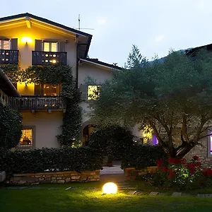 Casa Del Nonno Bed & Breakfast Adrara San Rocco